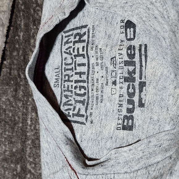 AMERICAN FIGHTER TRAINING DIVISION GRAY MAROON RAISED LOGO GRAPHIC CREW-NECK TEE - Picture 8 of 14
